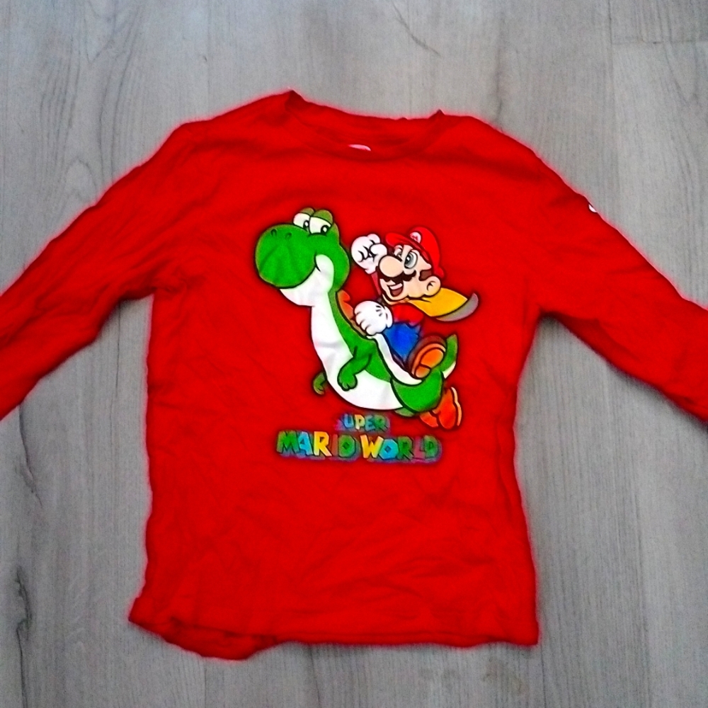 Super Mario long sleeve
